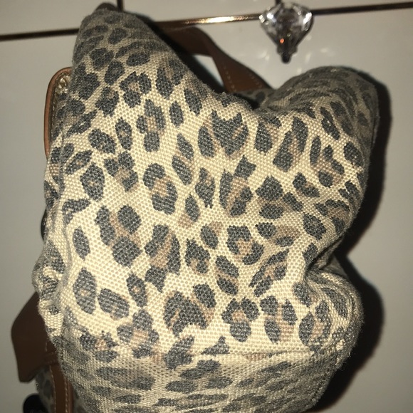 Handbag - Picture 4 of 8